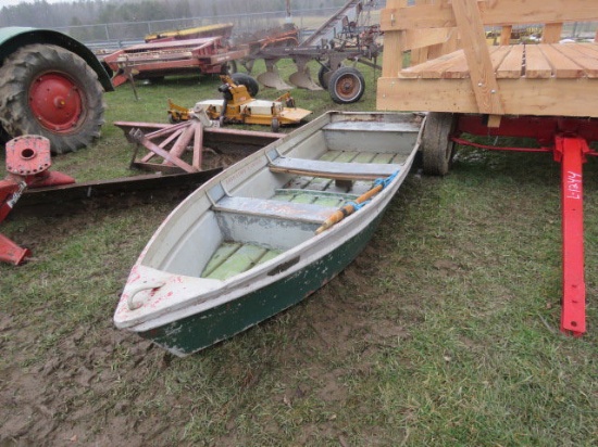 12ft row boat with oars
