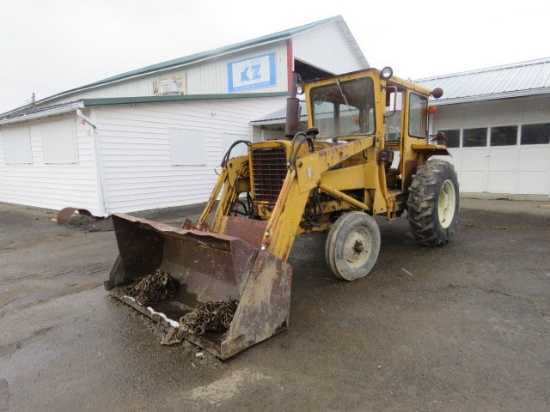 international 300 loader tractor w/forks bacBlade tire chains