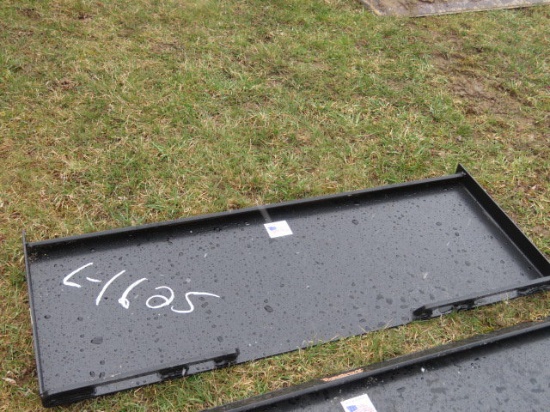 Skidsteer makeup plates