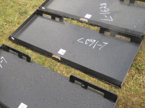 Skidsteer makeup plates