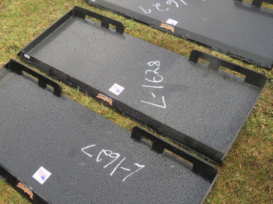 Skidsteer makeup plates