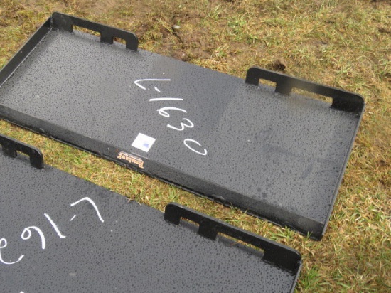 Skidsteer makeup plates