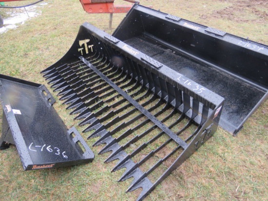 Tomahawk 72" rock bucket