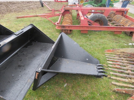 Tomanhawk stump bucket
