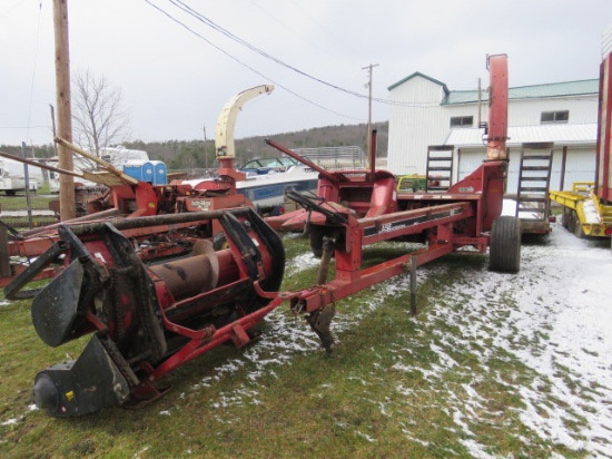Case IH 881 chopper w/2heads