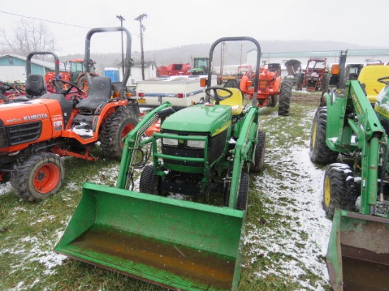 JD 2210 tractor w/200 x loader4WD 1056 hrs