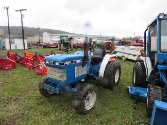 Ford 1520 tractor 4wd 4350 hrs
