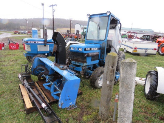 NH 1520 tractor w/snowblower & deck 4wd & cab