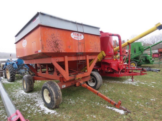 Ficklin model 435 gravity wagon