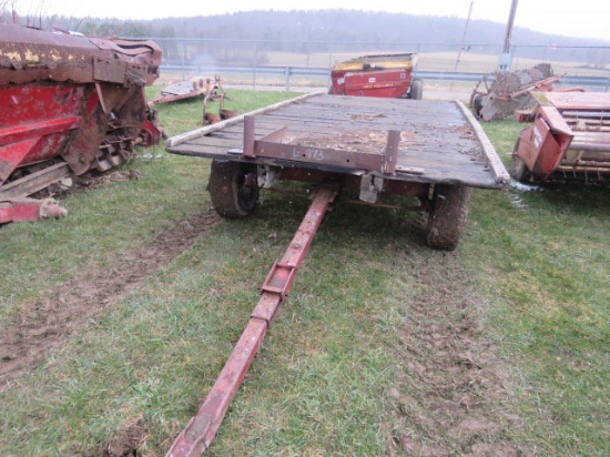 Extended tongue hay wagon