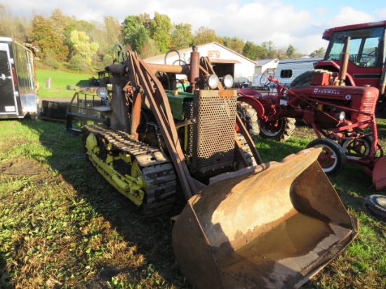 JD bulldozer with bucket