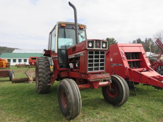 International 1086 w/cab showing 218 very clean