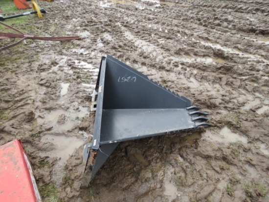 Tomahawk Skidsteer Stump bucket