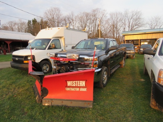 2015 Chevy truck w/plow blade IGC2KUEG3FZ546344 47038 MILES Direct Title