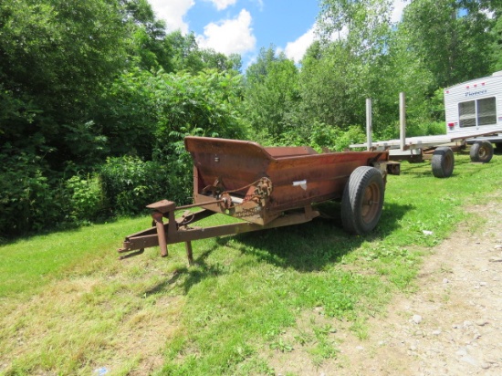 NEW HOLLAND 310 SPREADER