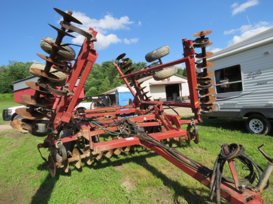 CASE INTERNATIONAL 3900 HYDRAULIC FOLD DISC 24FT