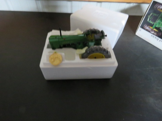 JOHN DEERE PRECISION CLASSICS THE MODEL 70 SERIES TRACTOR IN BOX