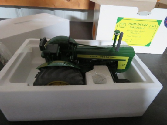 YODER CUSTOM JOHN DEERE 720 STANDARD ELECTRIC START DIESEL "WHEATLAND" FIXED FRONT AXEL IN BOX