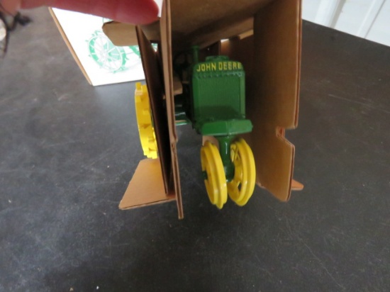 JOHN DEERE 1930 SERIES "P" TRACTOR 65TH ANNIVERSARY TO YLINDER EXPO V 1995 IN BOX