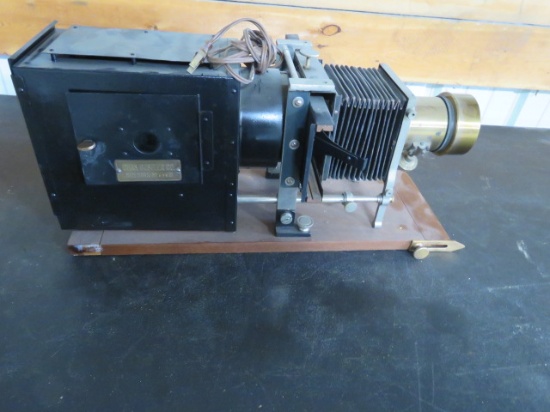 GHAS BESELU CO EARLY CAMERA CONVERTED INTO A LIGHT