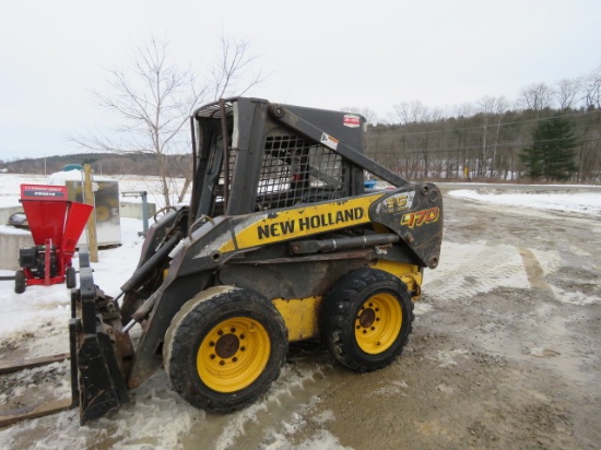 NEW HOLLAND L170 SKIDSTEER NO BUCKET OR FORKS WITH IT ID# N7M456120