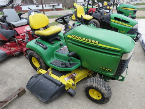 JOHN DEERE LX277 LAWN MOWER