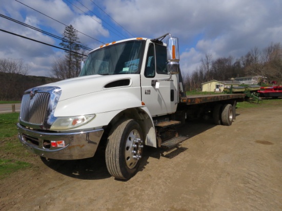 2005 INTERNATIONAL 4300 DT466 ROLLBACK