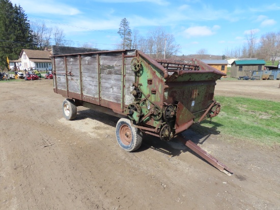 JOHN DEERE SELF UNLOADING WAGON W/RUNNING GEAR,