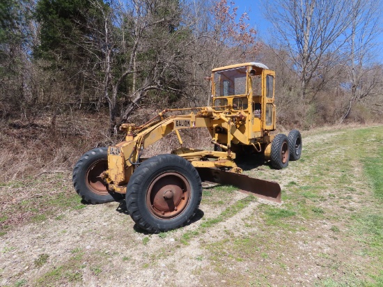 GALION 303 GRADER WIH VD 282 DIESEL MOTOR RUNS AND DRIVES