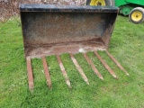 USED SKIDSTEER MANURE BUCKET VERY GOOD SHAPE SIZE IS 48X34