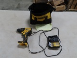 DEWALT 20V MAX BRUSHLESS CORDLESS DRILL AND CHARGER NO BATTTERY