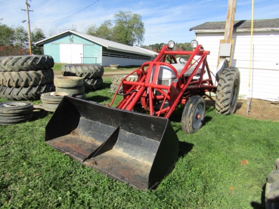 FORD 8N WITH LOADER HYDRAULIC TILT BUCKET