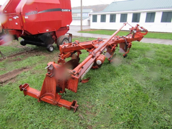 ALLIS CHALMERS 2000 4 BOTTOM PLOW W/CULTERS