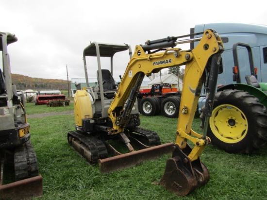 YANMAR MINI EXCAVATOR UNIVERSAL VI027-5B W/PUSH BLADE