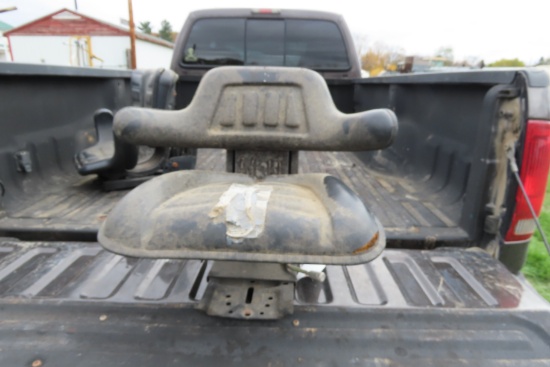 TRACTOR SEAT