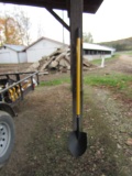 VALLEY FIBERGLASS HANDLED ROUND POINT SHOVEL