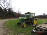 JOHN DEERE 3140 2WD 2 SETS OF OUTLETS,