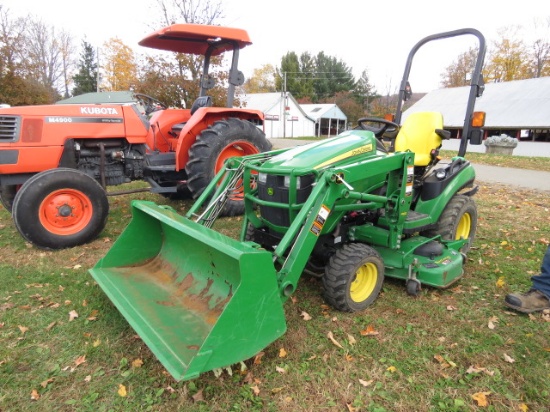 JOHN DEERE 1025R W/JOHN DEERE H120 LOADER ROPS