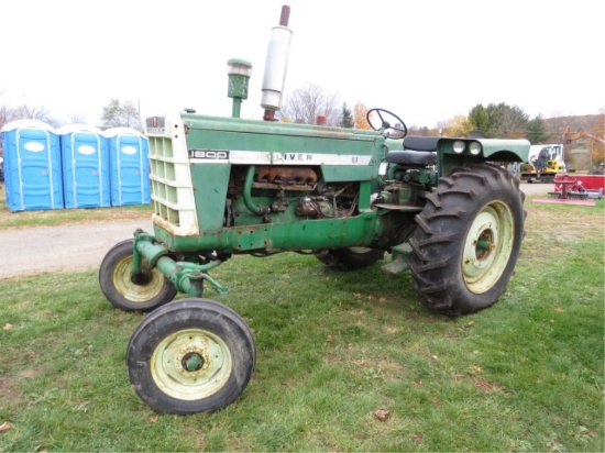 OLIVER 1800 TRACTOR 2WD GAS ENGINE