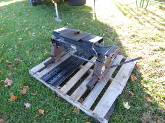 REESE 16K 5TH WHEEL HITCH SLIDER