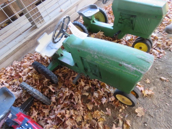 JOHN DEERE 20 SERIES PEDAL TRACTOR