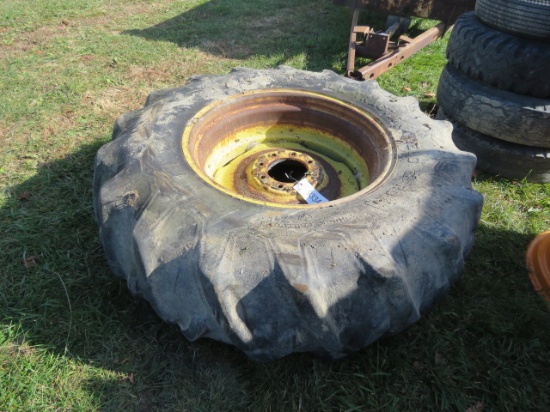 ALL TRACTON FIELD & ROAD 16.9-26 TRACTOR TIRE ON RIM
