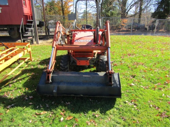 KUBOTA B20 4WD WITH LOADER 3PT HITCH