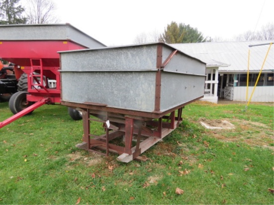 GRAVITY WAGON WITH EXTENSION SIDES