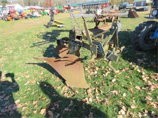 FORD 3PT 2 BOTTOM PLOW NO CULTERS