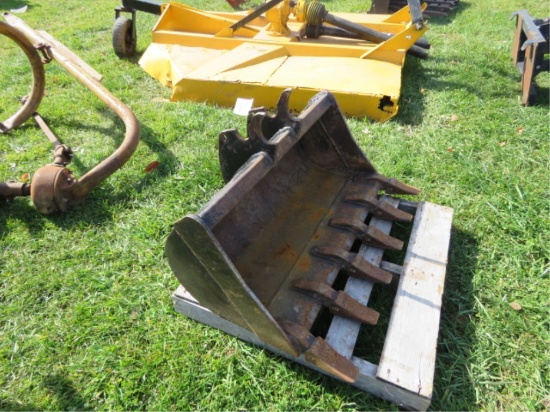 EXCAVATOR BUCKET