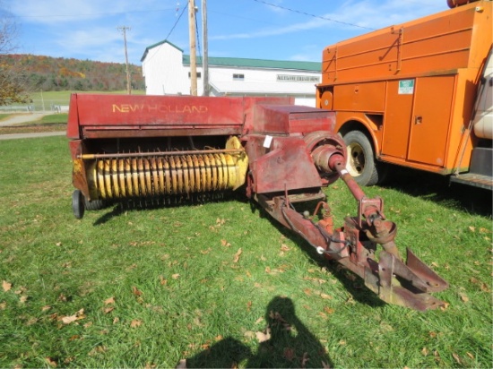 NEW HOLLAND 320 HAYLINER SQUARE BALER