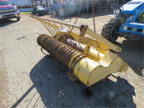 NEW HOLLAND HAY HEAD FROM A 790 CHOPPER