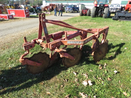 MASSEY FERGUSON 3 BOTTOM PLOW M66