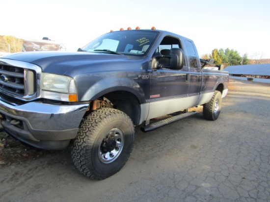 2004 FORD F350 W. 8.5 PLOW 231, 167 MILES,